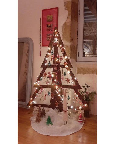 Sapin en métal et boules assorties | Décoration de Noël design